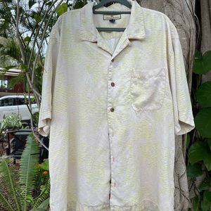 Mens vintage Tommy Bahama shirt